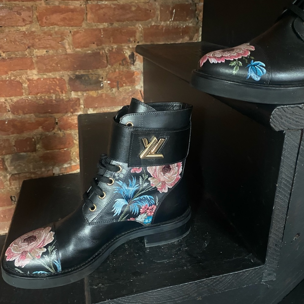 Louis Vuitton Wonderland Ranger Boot - Picture 6 of 14